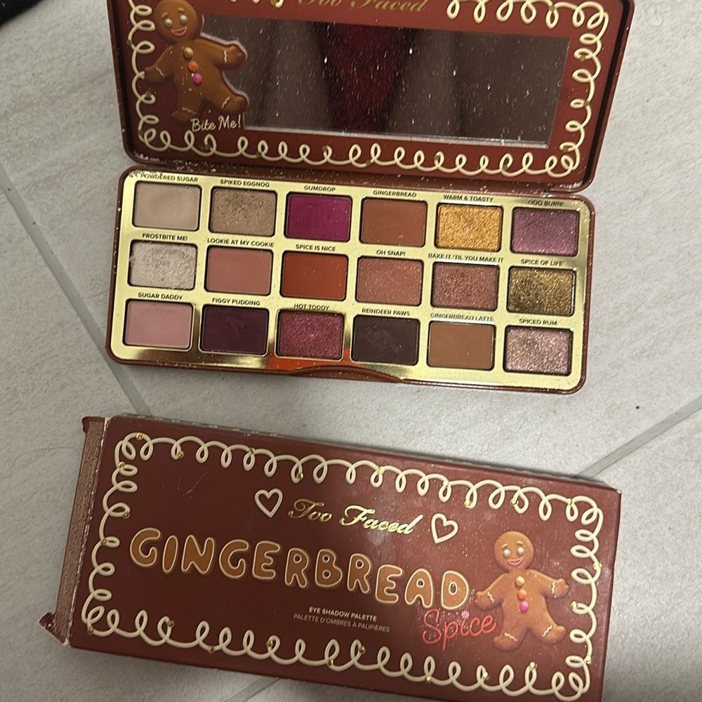 Too Faced // gingerbread spice eye shadow palette